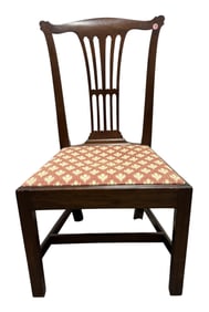 ANTIQUE CLASSIC CHIPPENDALE STYLE SIDE CHAIR