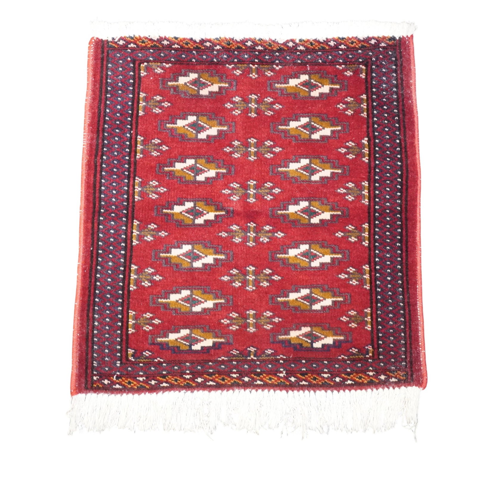 HAND KNOTTED PERSIAN PRAYER RUG: Vintage Small Persian Prayer Rug. Hand Knotted. Origin: Iran. Measures approx 24" x 22.8" and weighs 1 lb 7 oz. **In house shipping available on this lot** If you win this lot, please select self arra