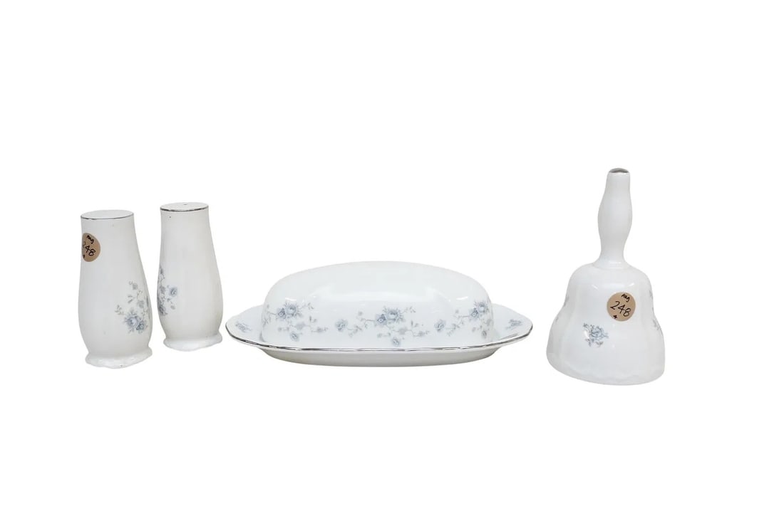 4 HAVILAND BLUE GARLAND CHINA PIECES (1 of 2)