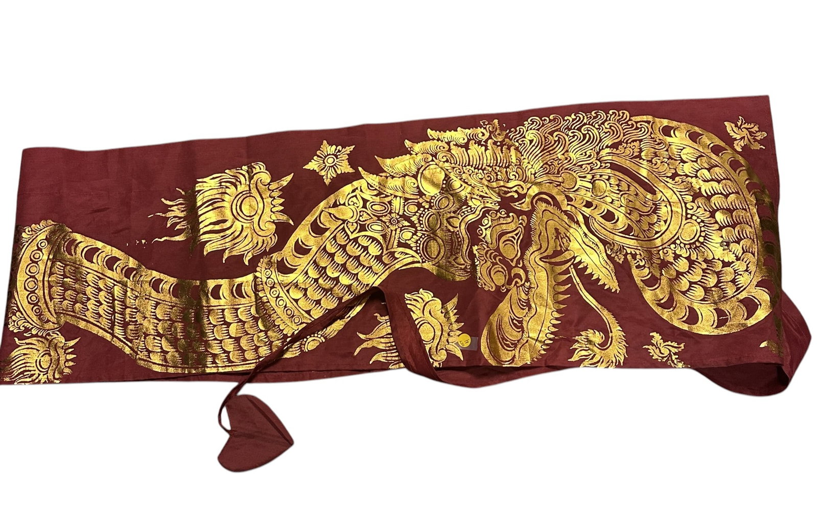 VINTAGE CEREMONIAL RED & GOLD OBI: Vintage Red & Gold Long Dragon Obi. Obi measures 174" long x 15"wide. Weight to ship 1 lb **In house shipping available on this lot** If you win this lot, please select self arranged for in house ship