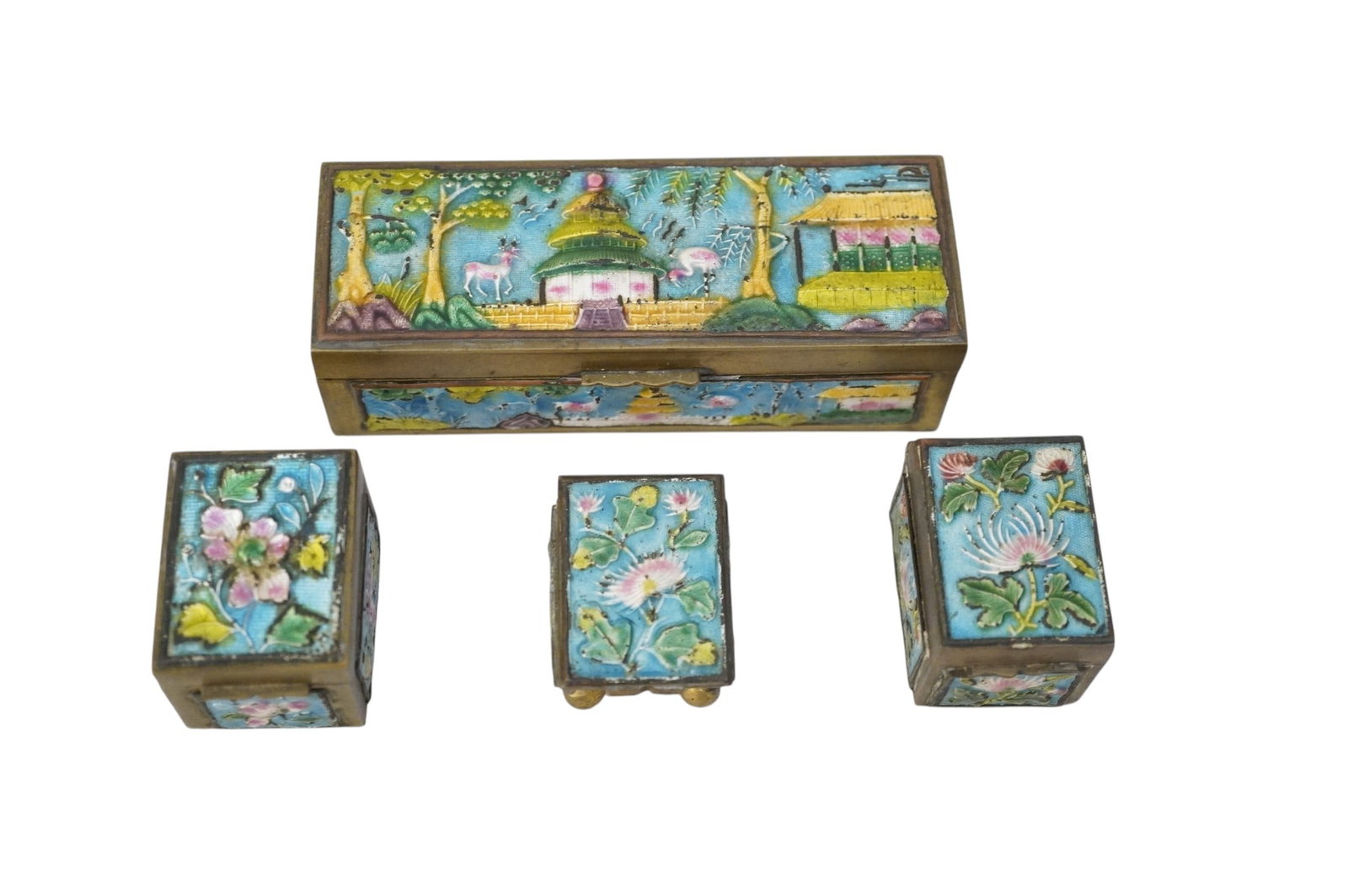 4 VINTAGE CHINESE CLOISONNE BRONZE STAMP BOXES: Vintage Chinese Cloisonne Bronze Enamel Desk Accessories Stamp Boxes 1 at 4 1/2" 2 measure 1 1/2". Weight on all combined 14 oz. **In house shipping available on this lot** If you win this lot, please
