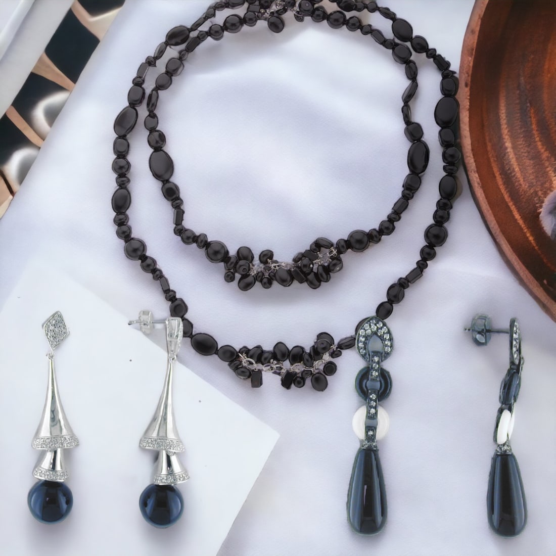 Black & White Earrings + Agate Bead Necklace Set (1 of 1)
