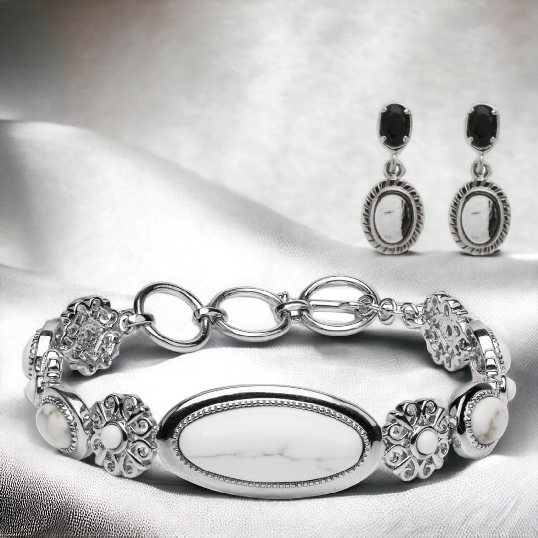 White Buffalo .925 SS Bracelet & Earrings Set (1 of 1)
