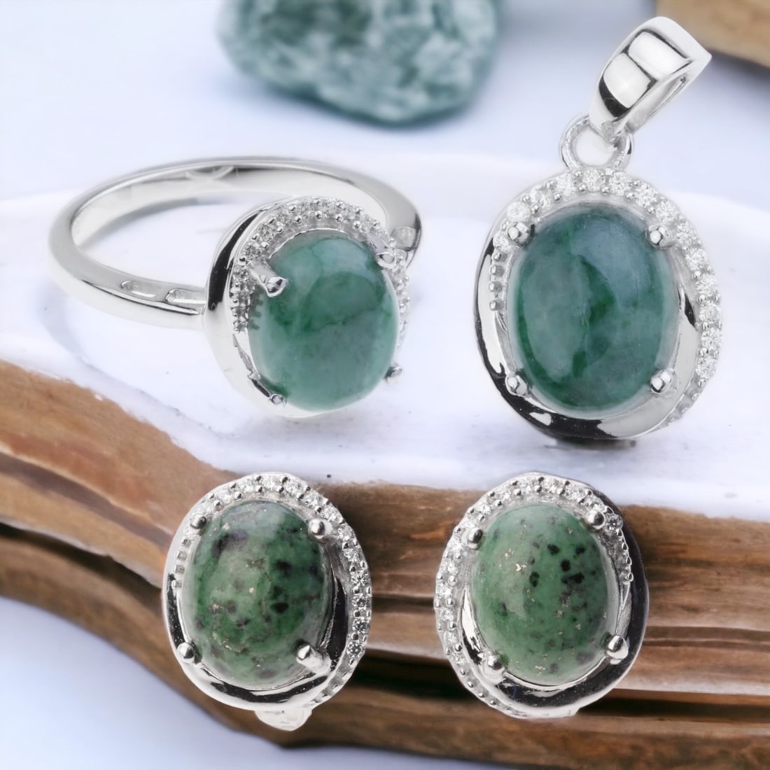 Vibrant Maw Sit Sit Gemstone Ensemble (1 of 1)