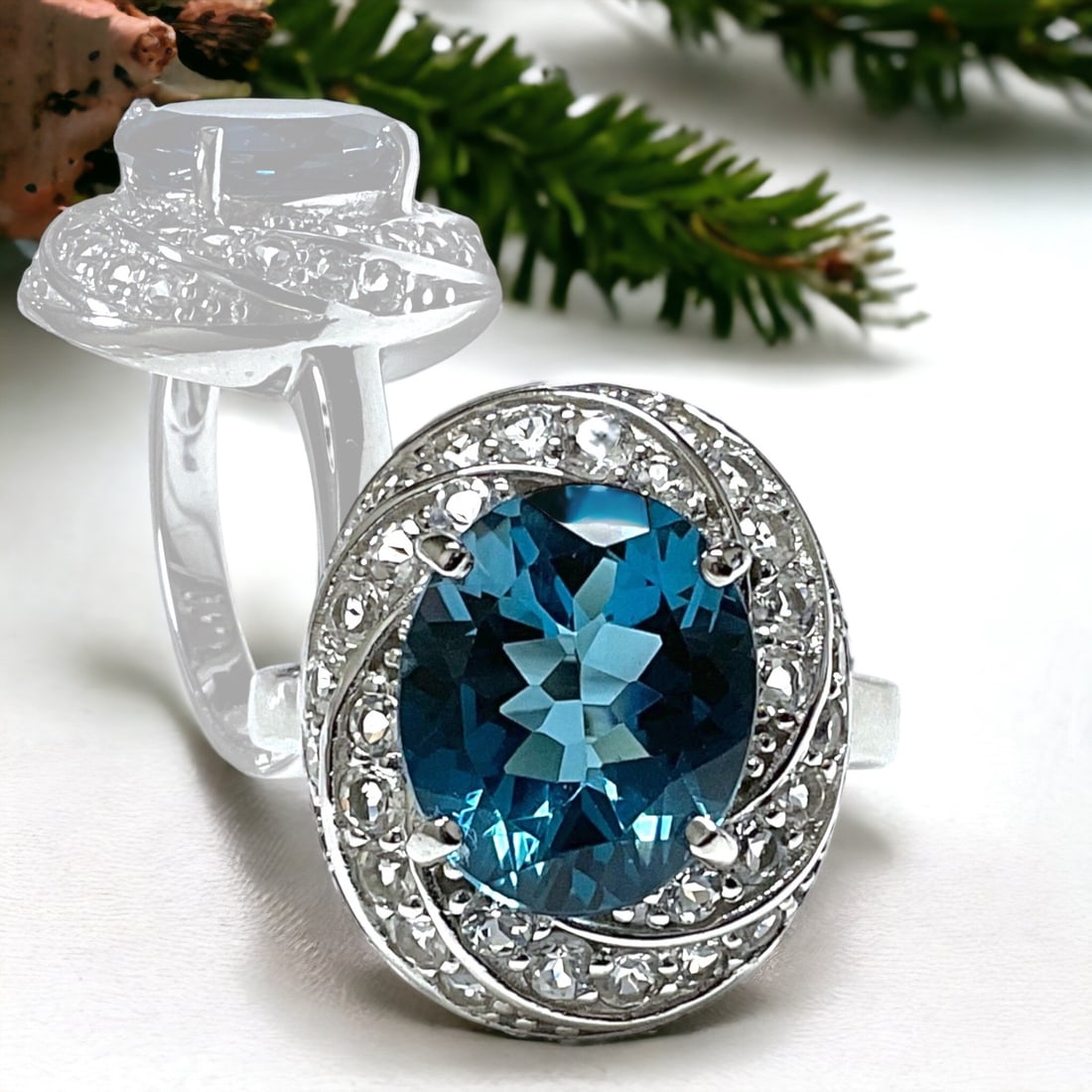 London Blue Radiance Ring - Size 7 (1 of 1)
