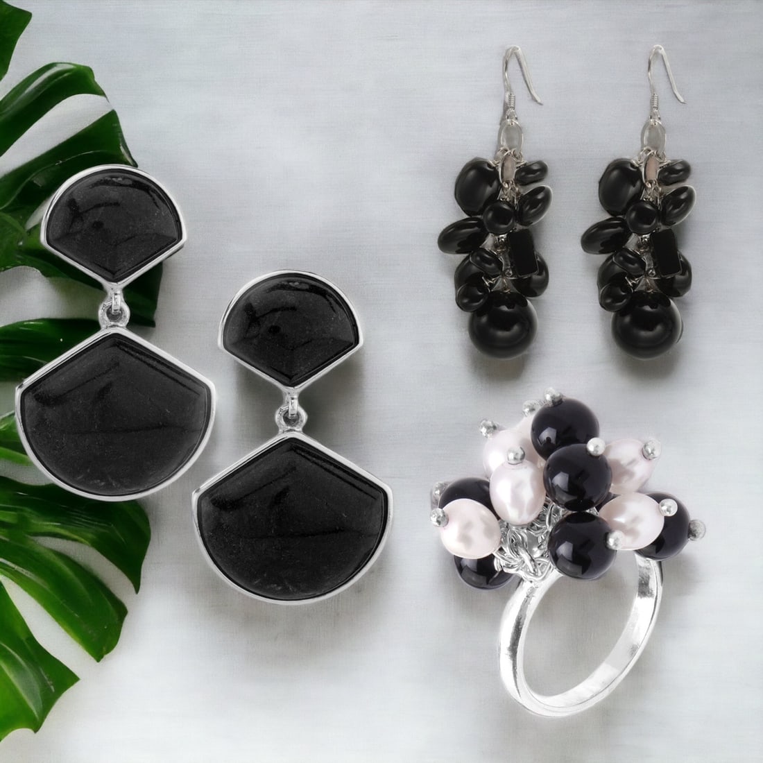 Onyx Earrings & Agate-Pearl Ring Set (1 of 1)