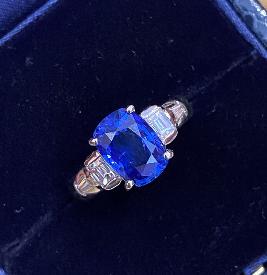 GIA Natural No Heat Oval Sapphire 3.23 ct in Platinum Diamond Ring (1 of 1)