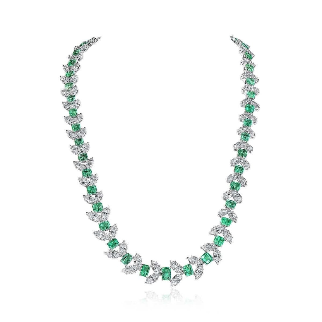 46.72 Ct Natural Vivid Green Emerald Beautiful Necklace Real 18K White Gold GIA (1 of 1)