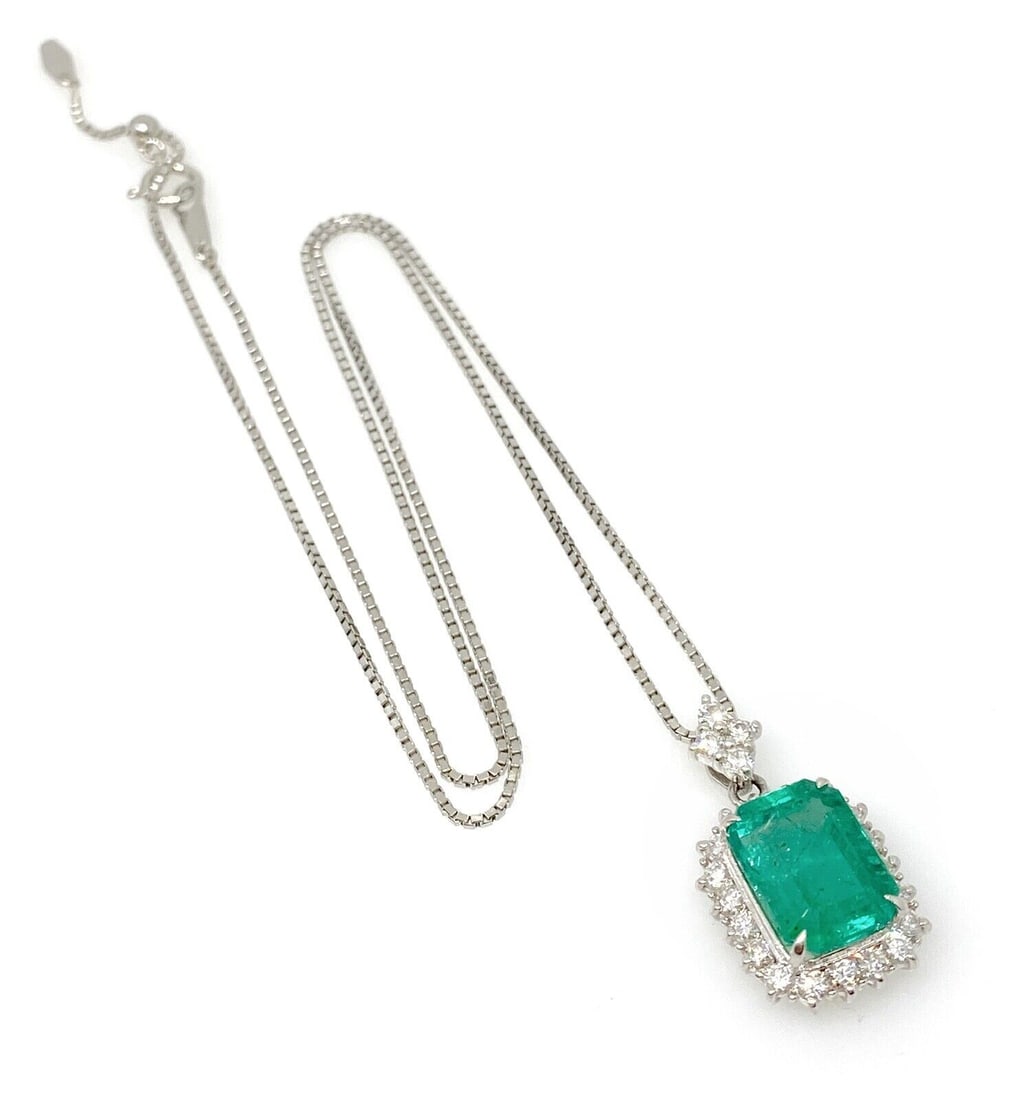 Certified Colombian 6.07 cts Emerald and Diamond Pendant in Platinum (1 of 1)