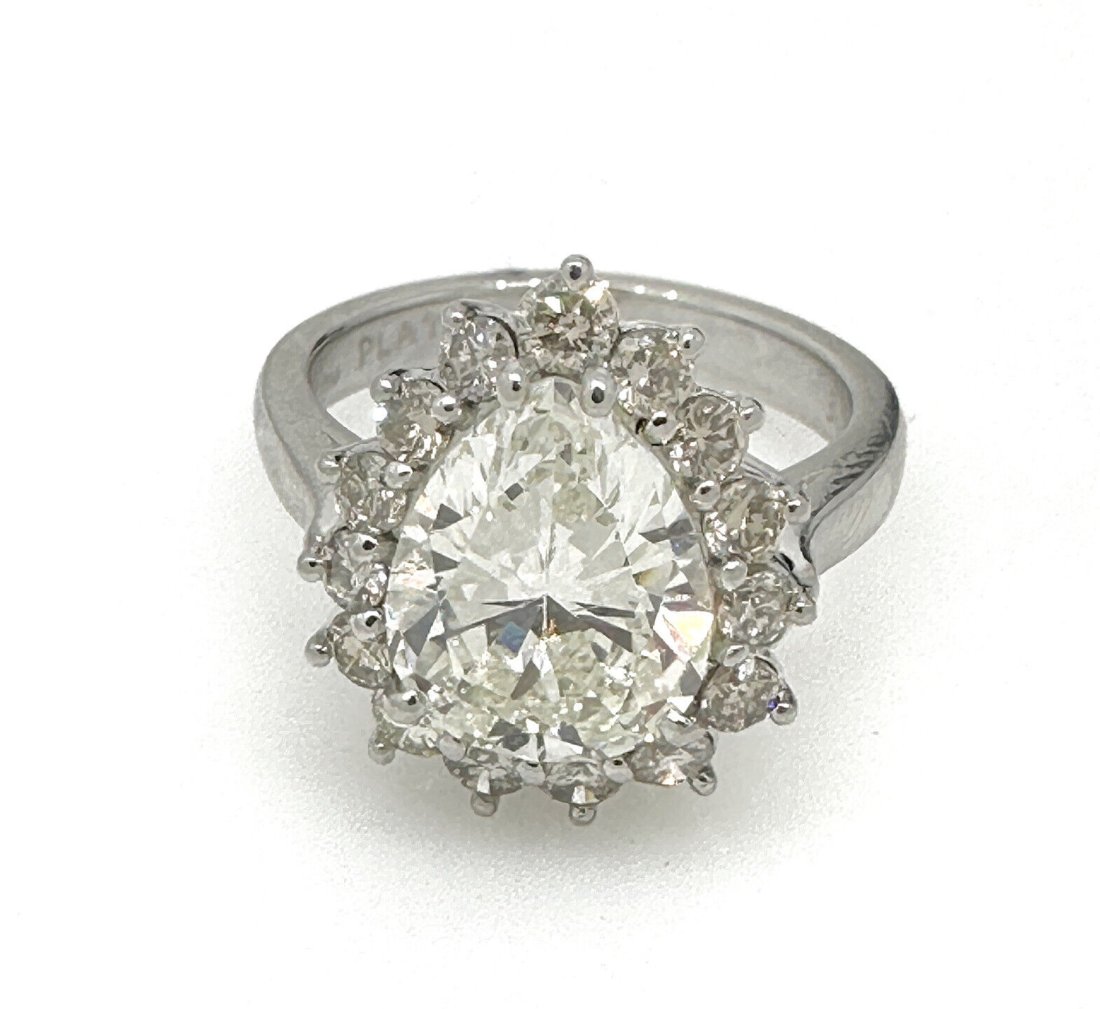 GIA 3.10 ct Pear Brilliant Diamond Ring with Diamonds in Platinum (1 of 1)