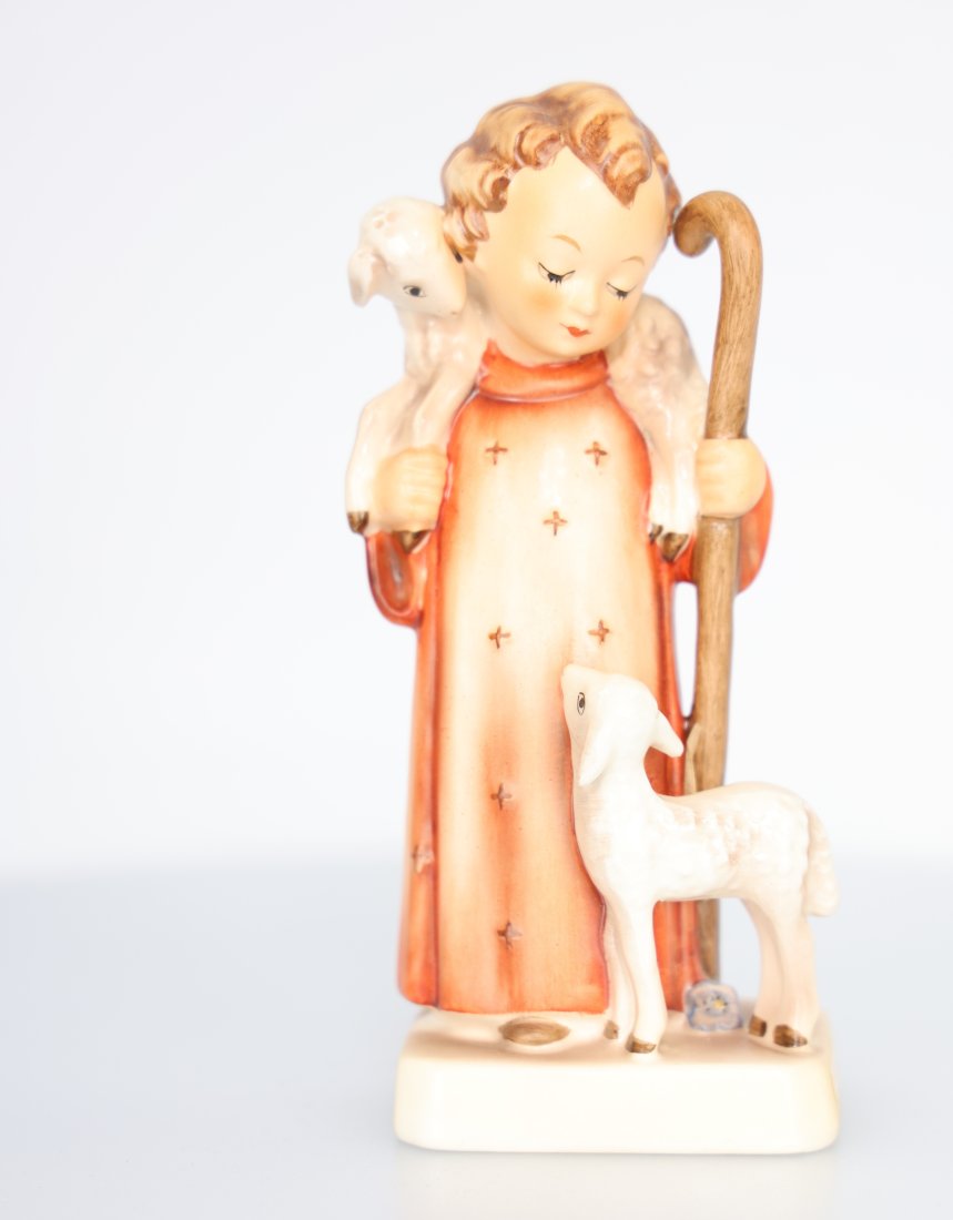 Goebel Hummel Figurine Good Shepherd (1 of 20)