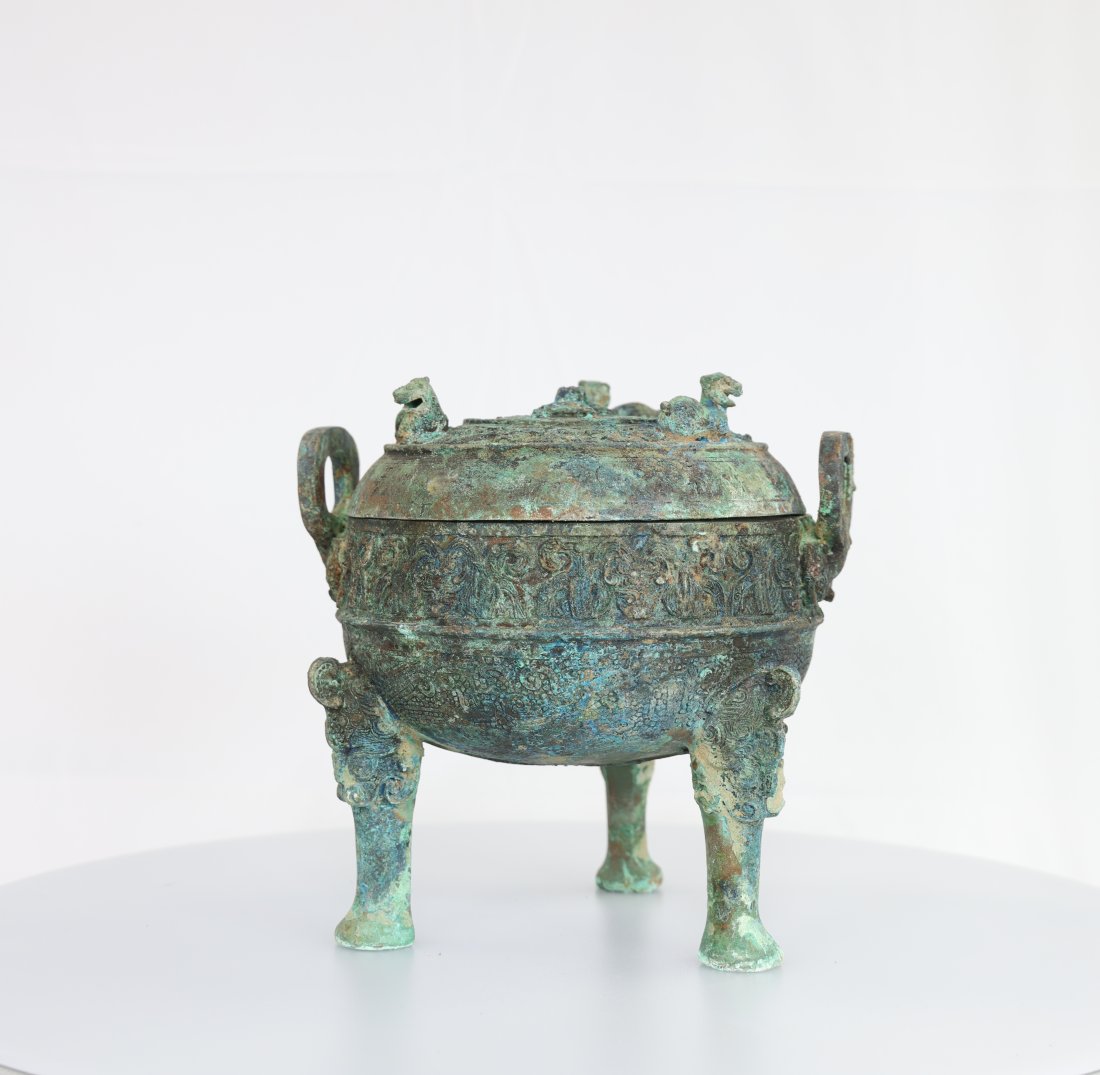 China Bronze Tripod (1 of 20)