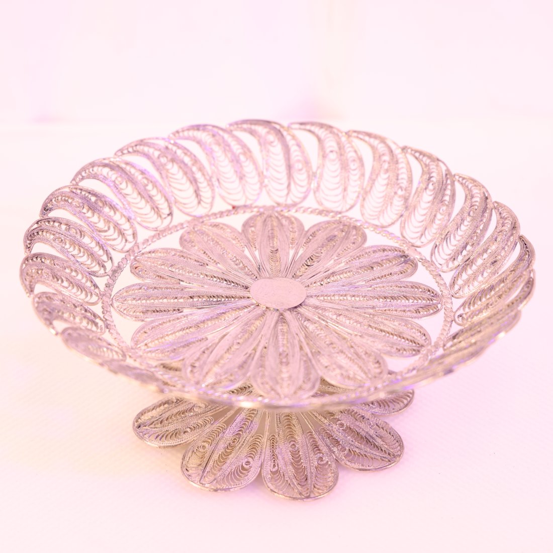 Vintage 469 gram Persian Sterling Silver: A vintage 469-gram Persian sterling silver item sounds like a substantial piece of craftsmanship. Persian sterling silver is known for its exquisite artistry and fine quality. Items crafted from Persi