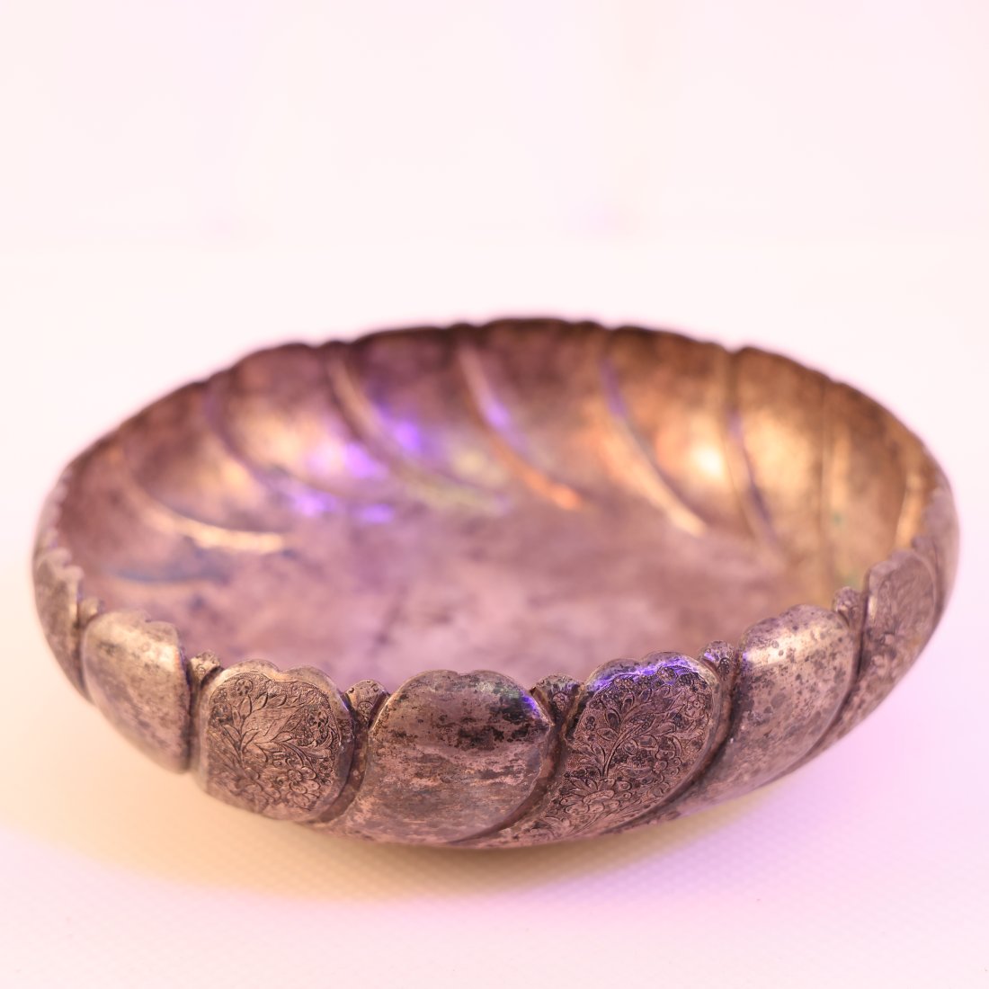 ANTIQUE SILVER BOWL 410 gram: An antique silver bowl weighing 410 grams is likely a substantial and valuable piece. Antique silver bowls often carry intricate craftsmanship and historical significance.6.5*2.5 inch