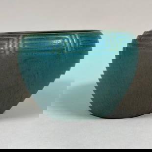 Hampshire Matte Green Pottery Bowl: Geometric incised form. Signed on base, Hampshire pottery. Excellent origiinal condition. No damage or repairs. 4" x 6". This item will ship from our Michigan location.