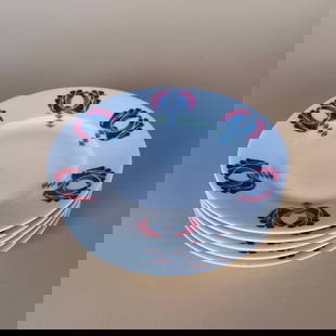 Jugendstil Art Nouveau Porcelain Plates: Hermann Ohme Porzellanfabrik plates designed by Erich Kleinhempel, Dresden circa 1906. Five porcelain plates with a stenciled Jugendstil pattern designed by Kleinhempel, their work won the Gold Medal