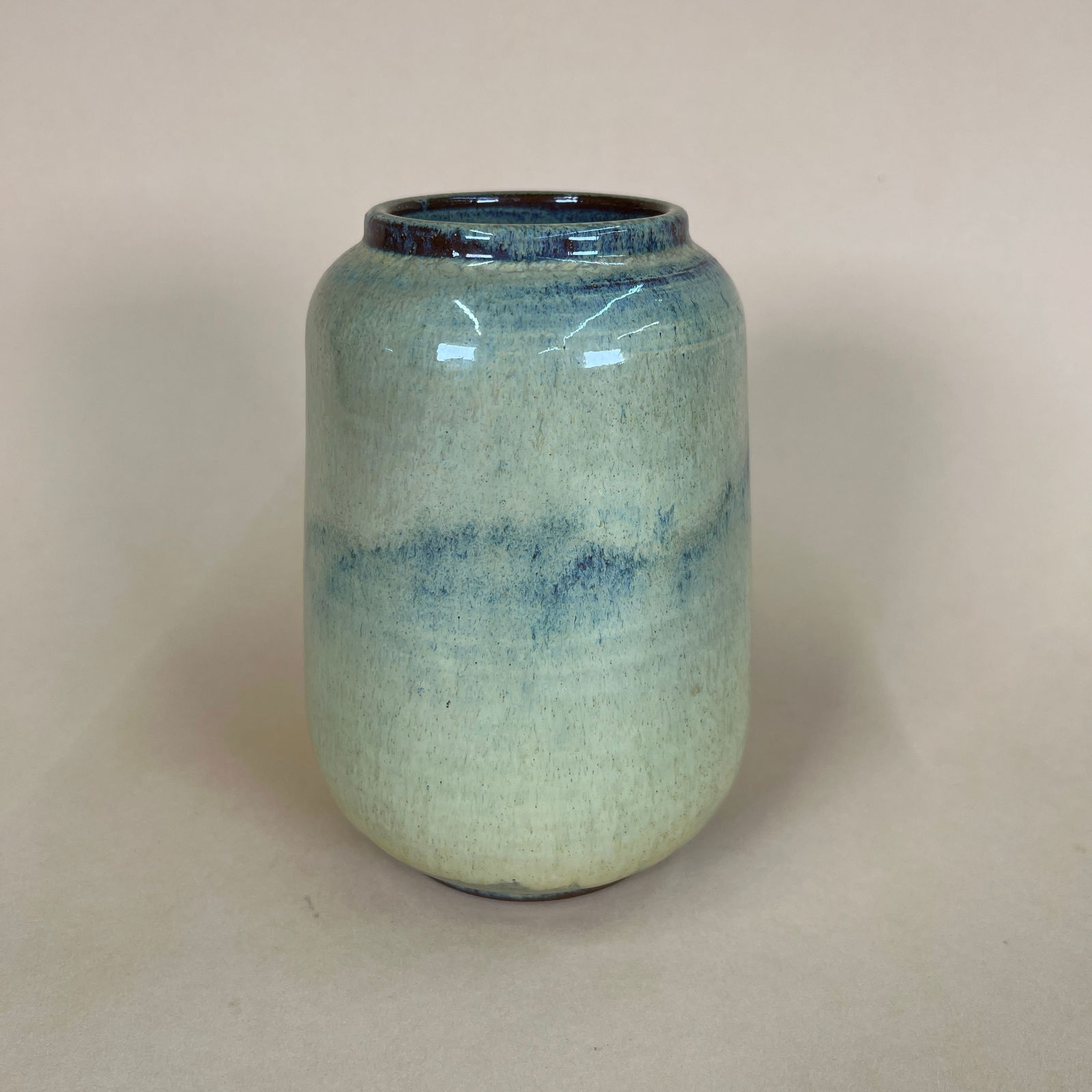 Newcomb Guild (Newcomb College) Art Pottery Vase (1 of 4)