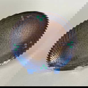 Roycroft Secessionist Copper Card Tray: Excelent original patina and great linear design. 5 1/2" diamter. Marked with early Roycroft mark. This item will ship from our Michigan location.