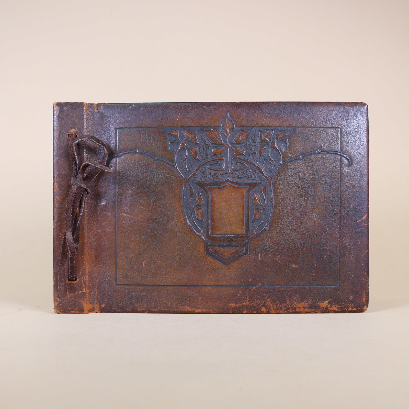 Roycroft Modeled Leather Photo Album: Roycroft Shops modeled leather Kodak Album photo album scrap book, model 1401. Interior is perfectly intact and complete with all 25 pages present, and appears to have never been used or mounted. Mark