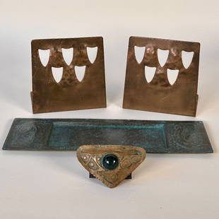 Forest Craft Guild Lot (Brooch, Bookends, Tray): Forest Craft Guild desk tray, brooch and bookends; Grand Rapids MI circa 1908. A large, long tray in hammered copper with an enhanced verdigris patina. Each end of the tray with an acid etched wave