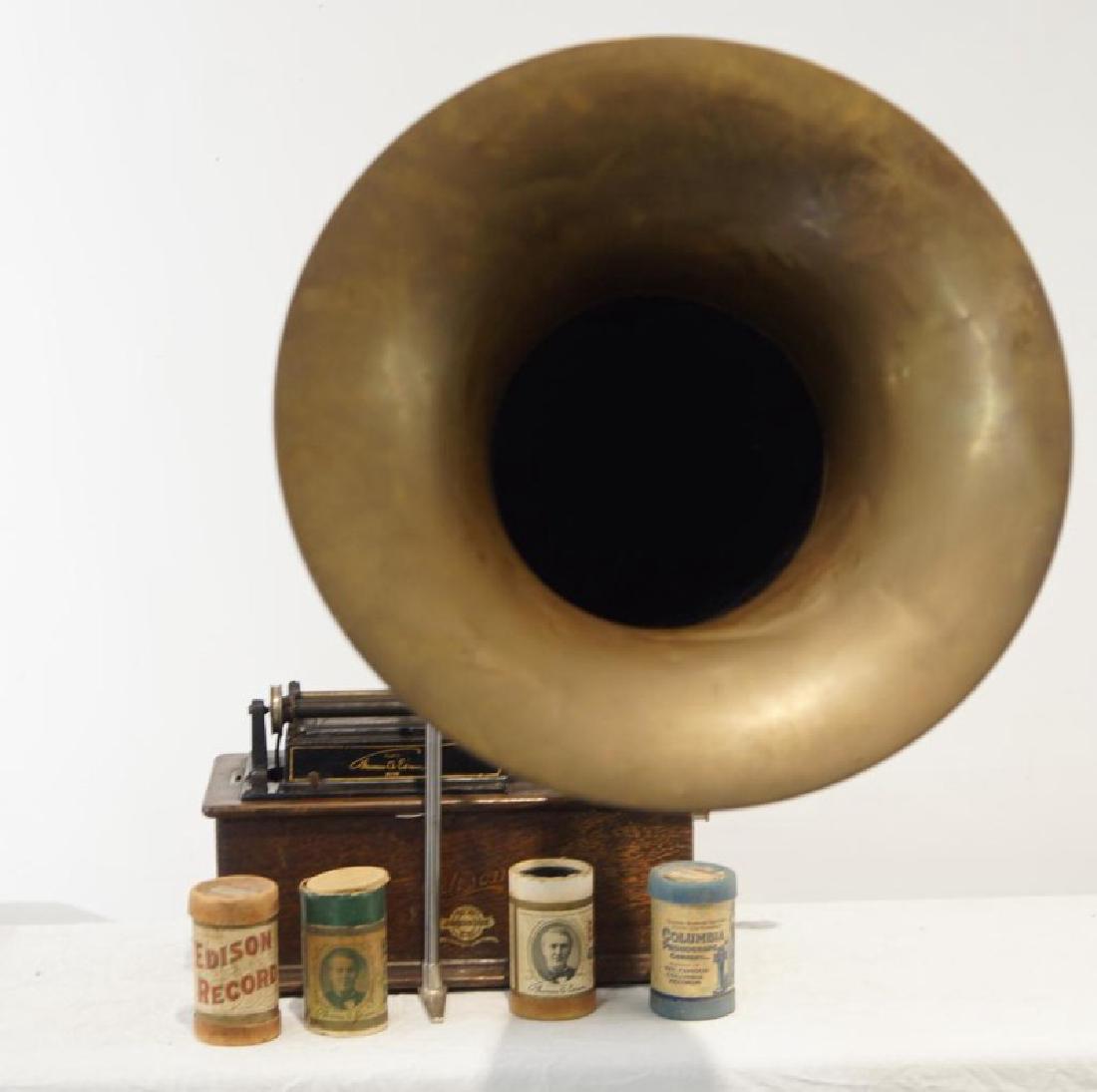 Edison home phonograph machine w long horn: Horn measures 18" x 30" and includes five cylinder records
