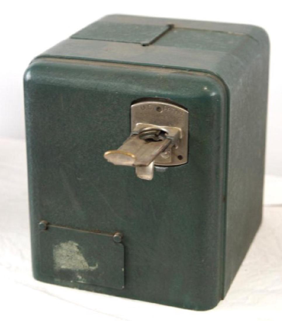 Coin op gum dispenser - vintage: Coin op gum dispenser - vintage