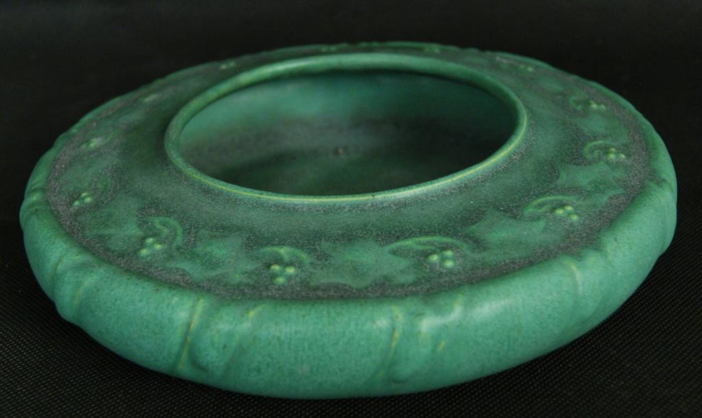 Teco 9.5" grape & vine motif bowl with matte glaze: Teco 9.5" grape & vine motif bowl with matte glaze incised Teco two times and marked 126 on bottom