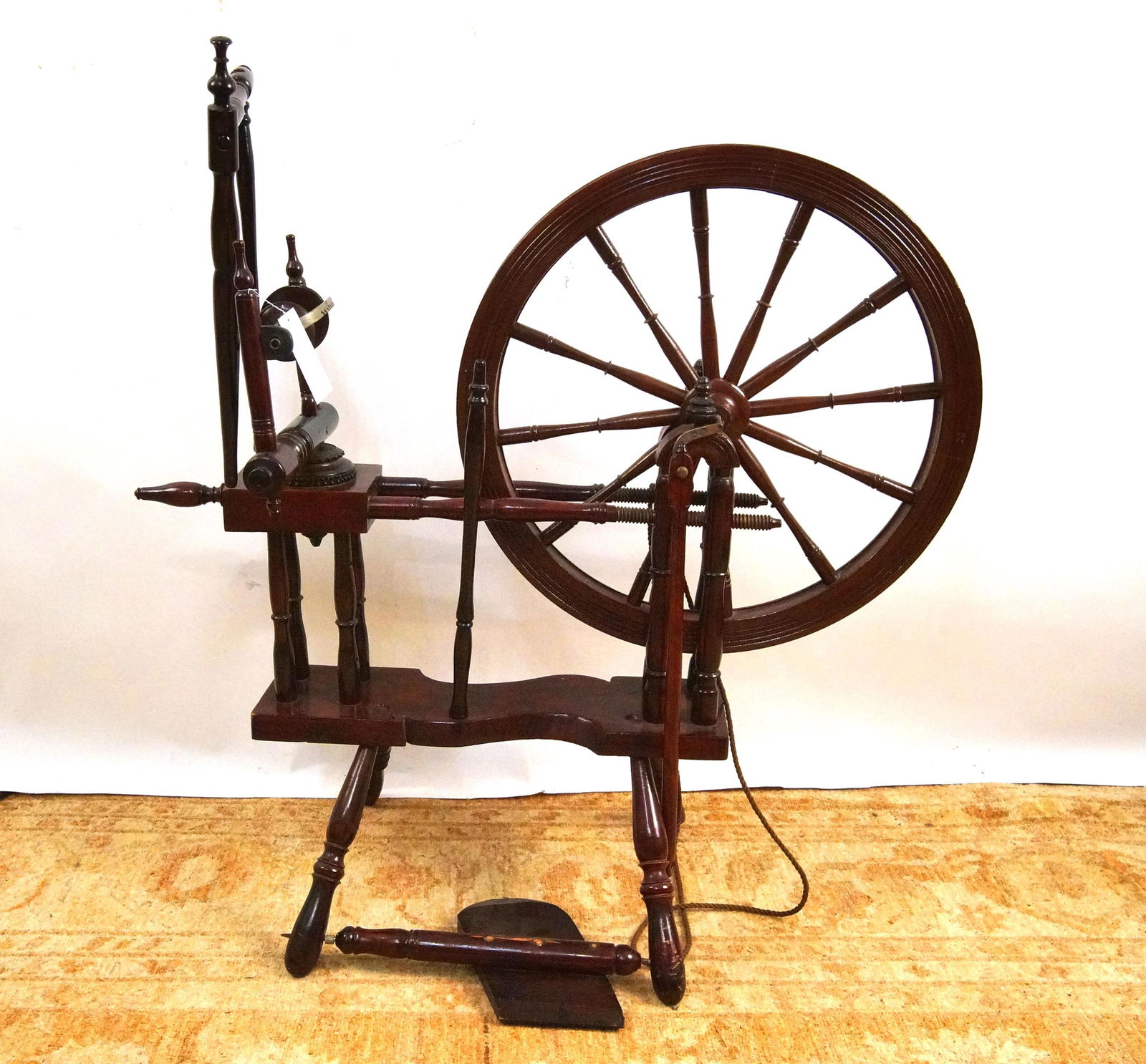 Very Early American Antique Spinning Wheel Auction