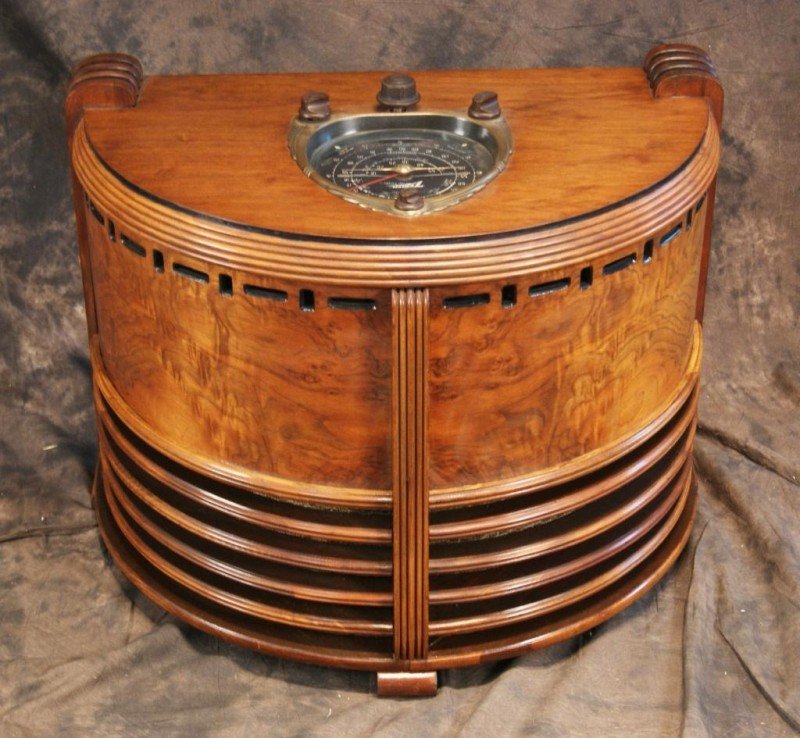 Unusual Zenith table or table top Radio: unusual shape can be a side stand or turned and placed on table top. Top is in excellent condition