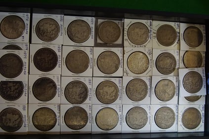 33 Morgan silver dollars (AU,EF, VF, F) 1878-1914