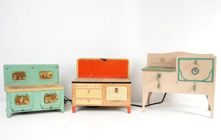 Vintage toy stoves - Little Orphan Annie"
