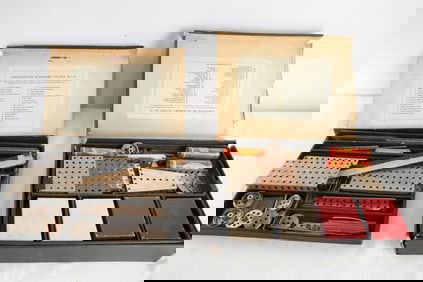 2 American model builder erector sets