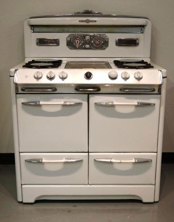 1950's O'Keefe & Merrit Vintage stove 39"