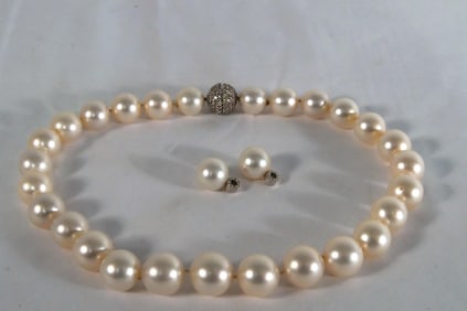 GIA Cert. South Sea Pearl Necklace with Diamonds