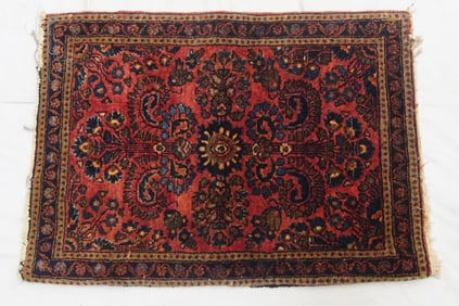Small Semi-Antique Saruk Rug