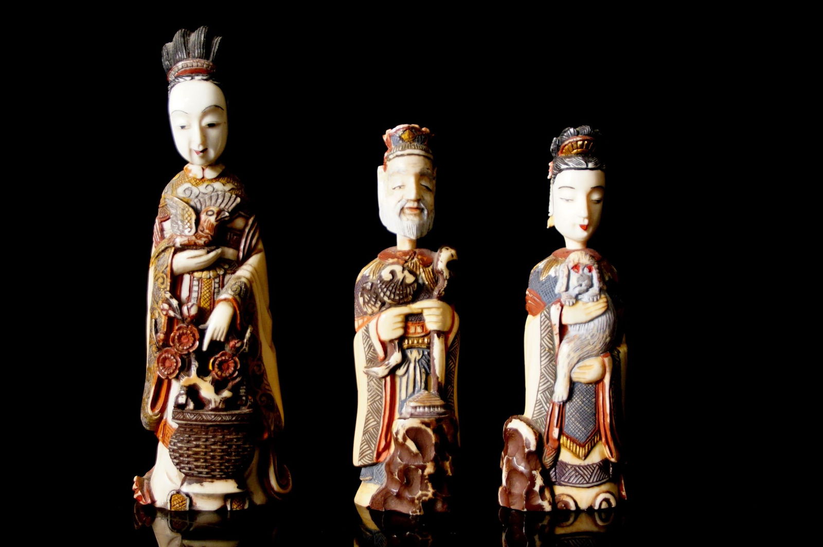 3 Chinese snuff bottles (1 of 8)