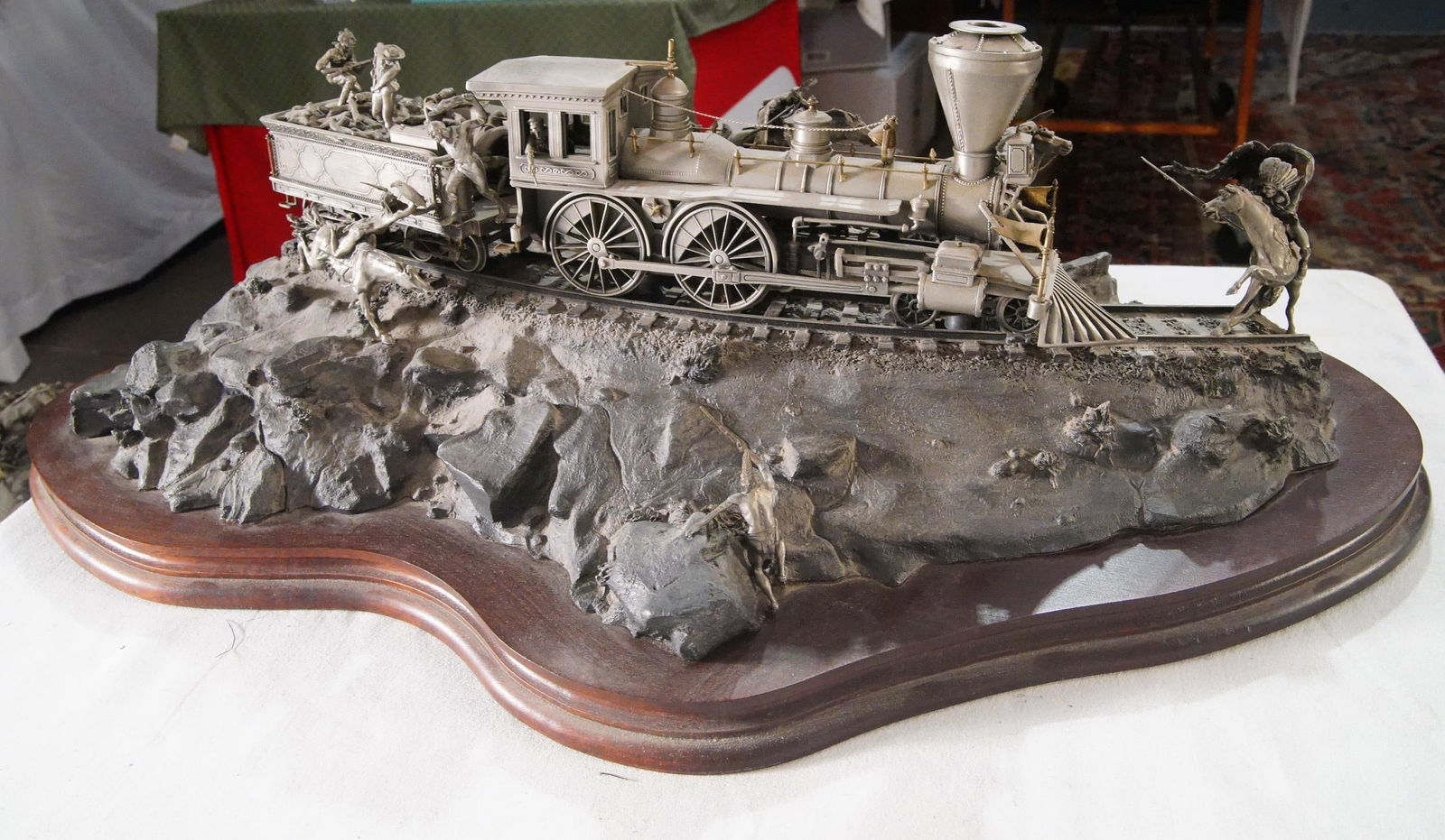 Michael Boyett Bronze - Attack on the iron horse (1 of 13)