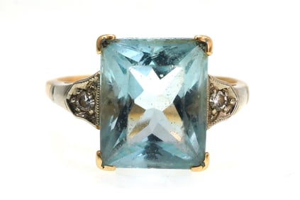 14kt Gold 15.74 ct Aquamarine and Diamond ring