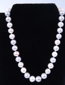 Graduated Silver Tahitian 9mm-12mm Pearl necklace