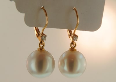 18kt gold & diamond South Sea Pearl Earrings