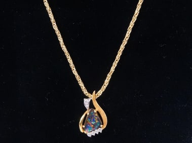 14kt Italian gold rope chain & Opal & Gold pendant