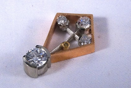 3 CTW Diamonds and Gold Cross Pendant