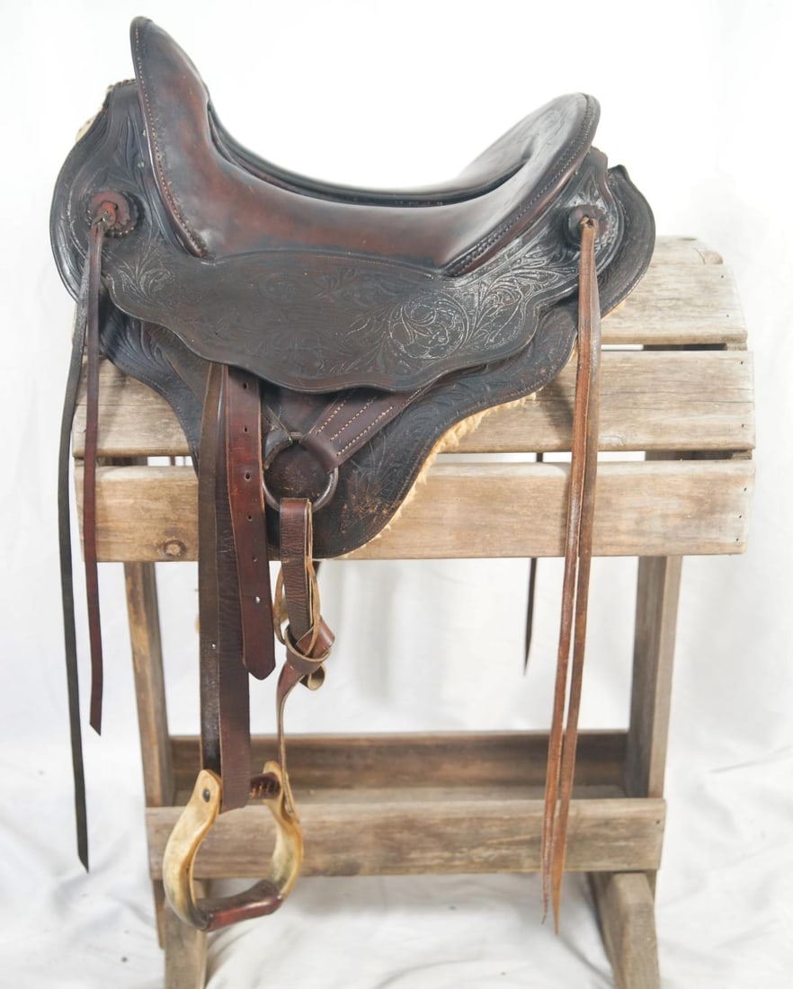 Rare Historic Walker-Wade saddle (1 of 8)
