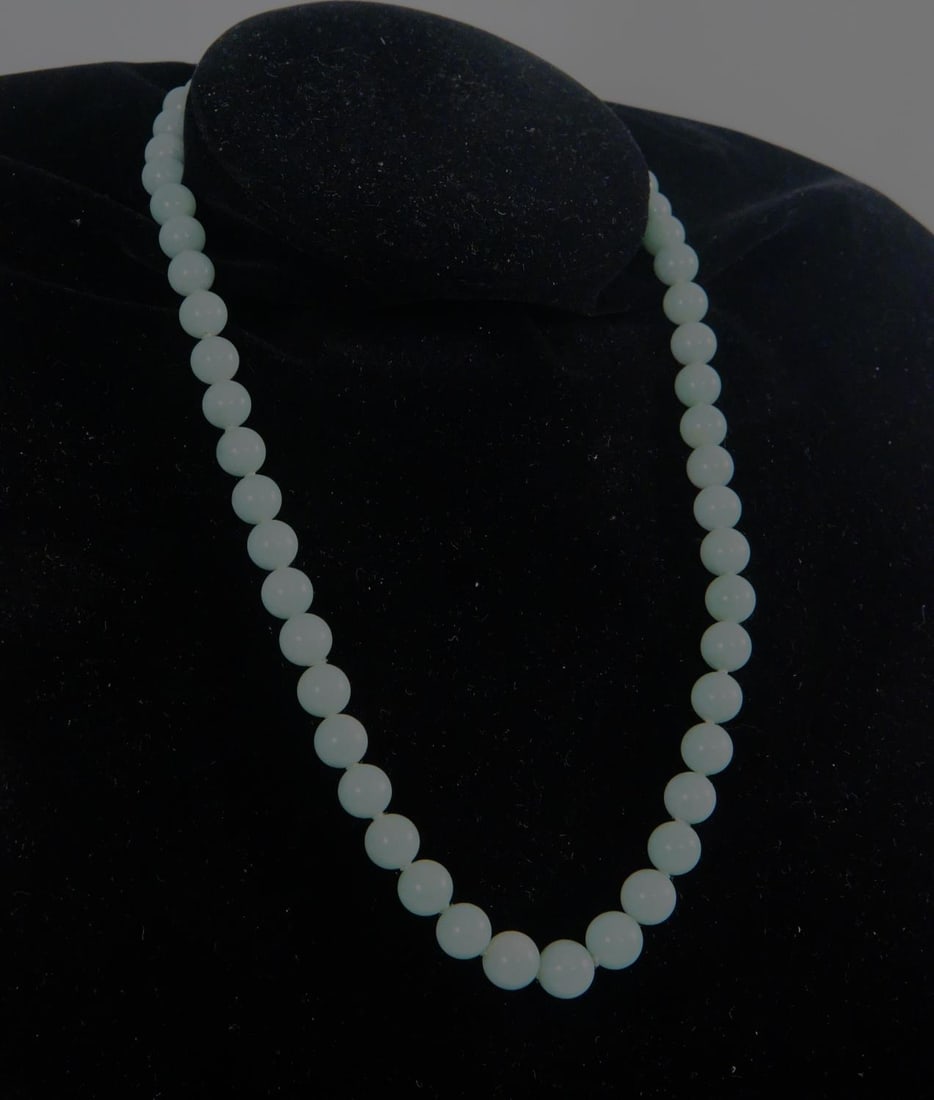 Jade Bead Necklace (1 of 4)