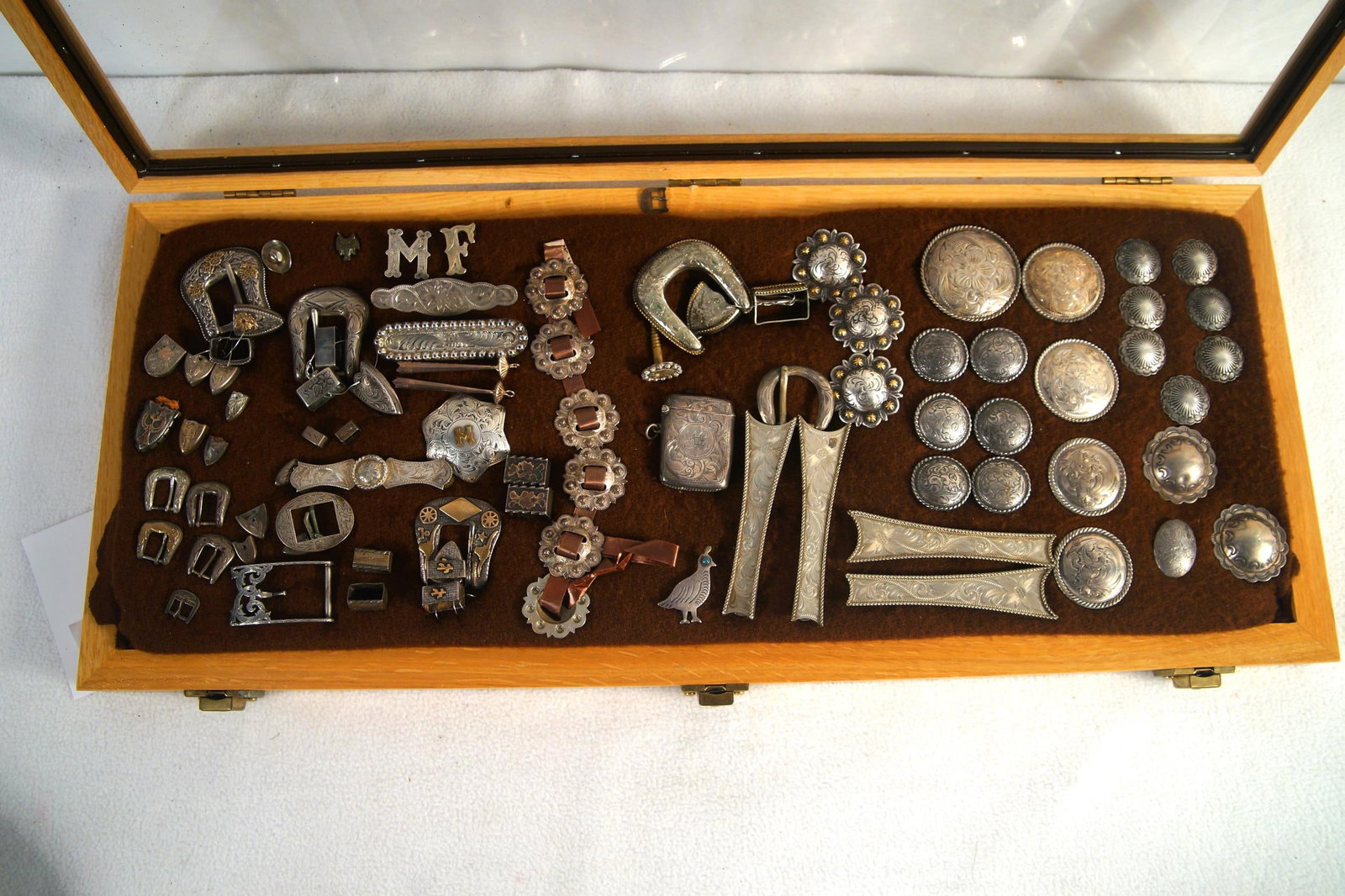 Conches, buckles presentation - 2