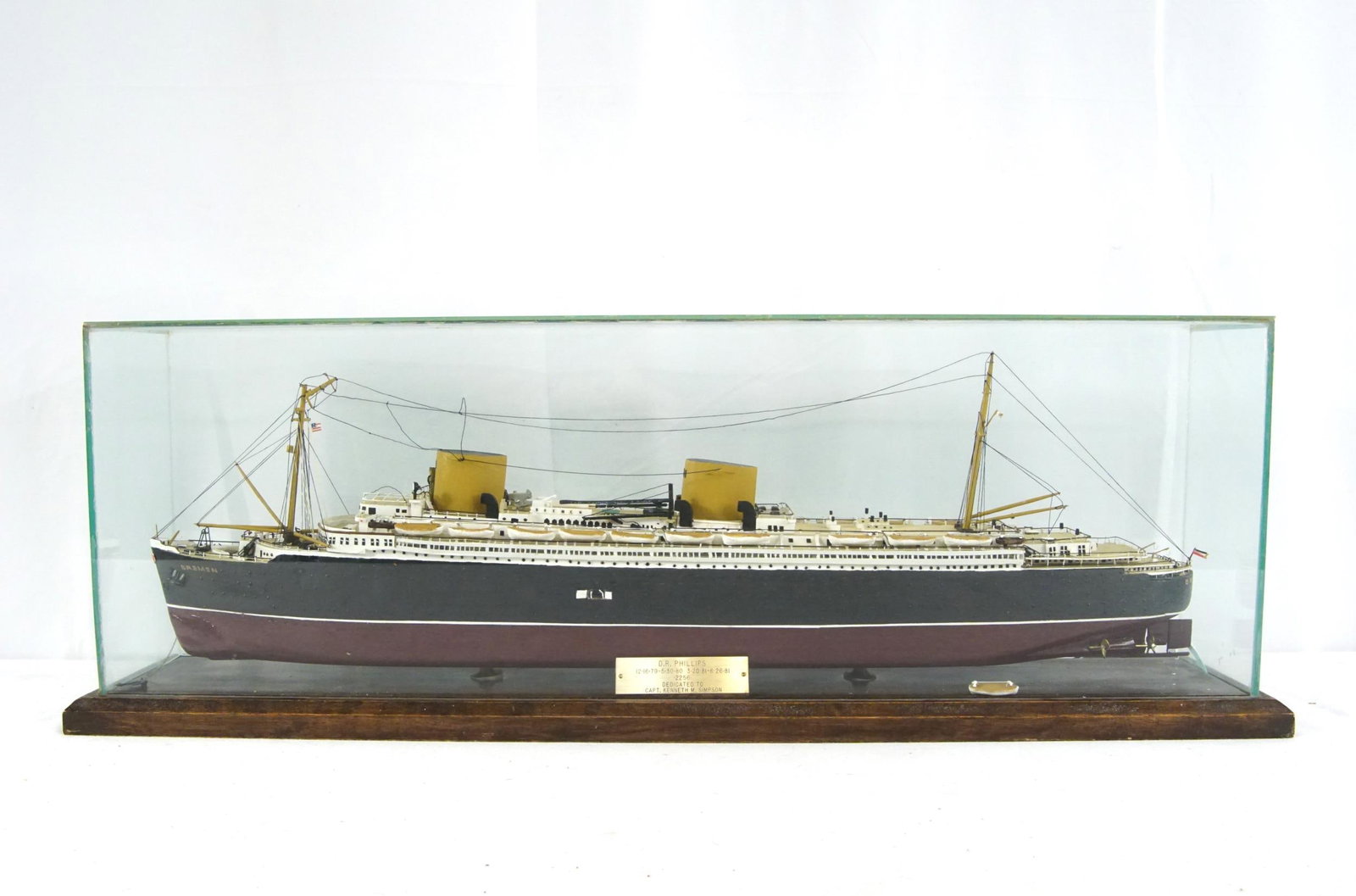 Encased model ship - Bremen - 2