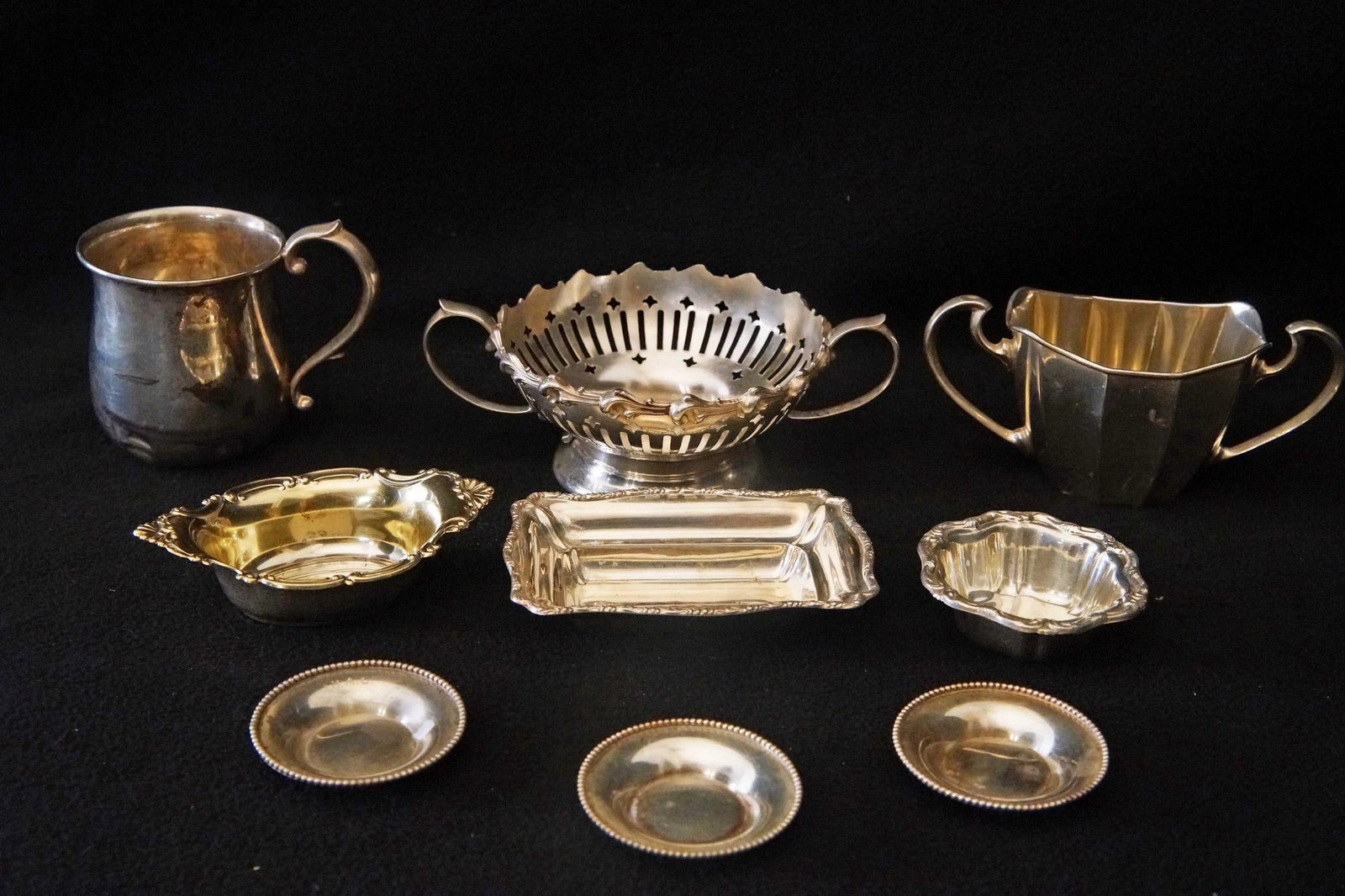 Sterling nut dishes sugars, cup, bowls - 9 pcs: Antique Sterling Nut dishes, pierced bowl and more app 290 gms total