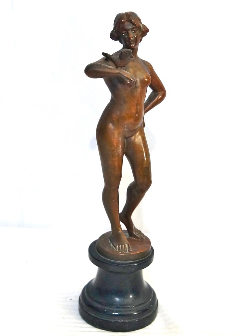 Art Deco Spiro Schwatenberg Bronze - Nude: Antique patinated bronze sculpture of a nude female with a dove, early 20th-century by Spiro Schwatenberg signed in the base measures 9" x 12" on the black marble plinth