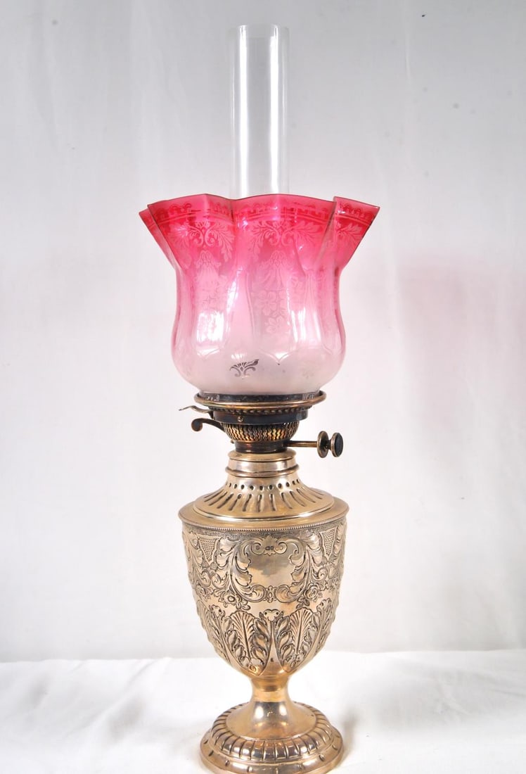 Victorian Hinks's Duplex Silver-Plate Banquet Lamp: Victorian Hinks's Duplex Silver-Plate Banquet LampA spectacular late 19th-century Victorian period silver-plated banquet oil lamp featuring an authentic Hinks’s Duplex Patent dual-wick burner system