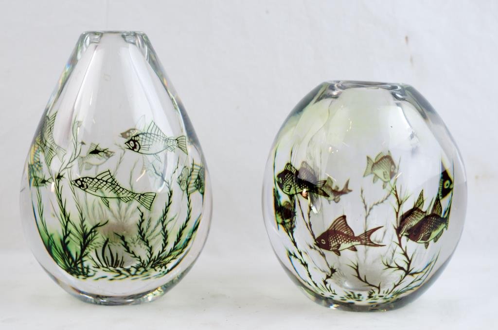 Antique Orrefors Fish Graal vases by Edward Hald: Antique Orrefors Fish Graal vases by Edward Hald Fish Graal technique created by Hald in 1937, both freeform engraved in script bottom Orrefors and Graal; Nr. 452D, 126.E.4. then the Edward Hald. Scri